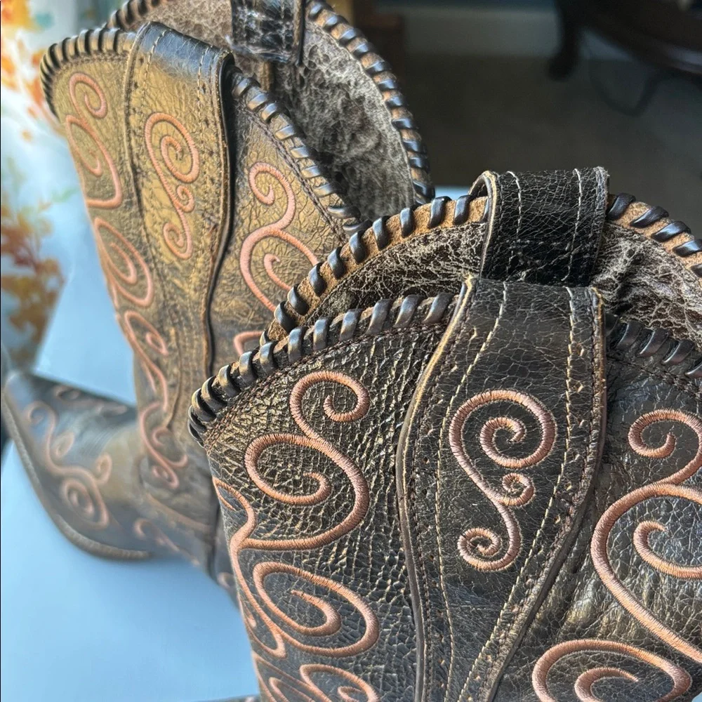 Ariat Leather Western Boots – Brown with Scroll Stitching - Picture 8 of 8